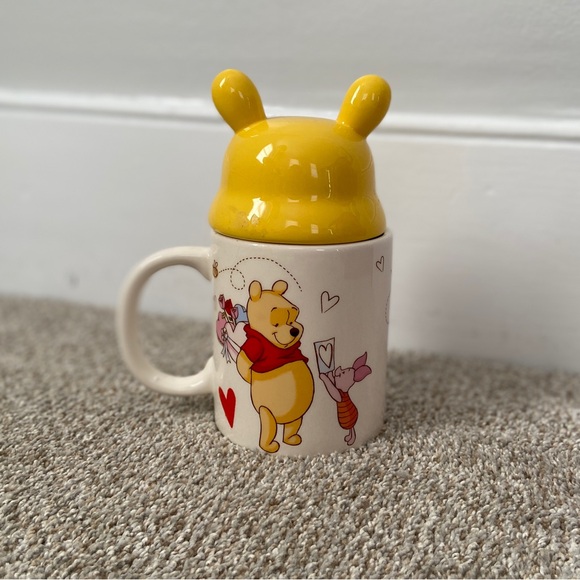 Winnie the Pooh Valentines Day Mug with Topper - Picture 5 of 7
